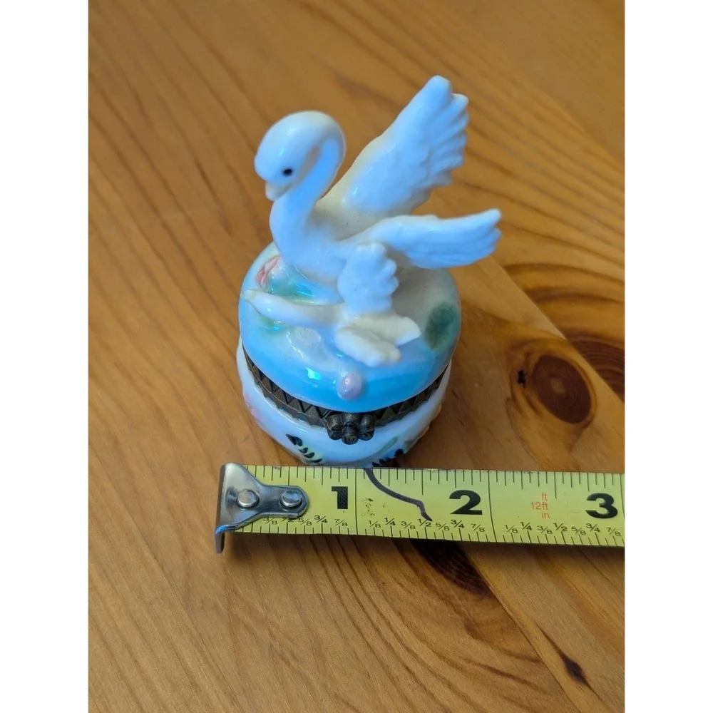 Dainty Vintage Porcelain Pair of Two Swans Small/Mini Trinket Box Hand Painted